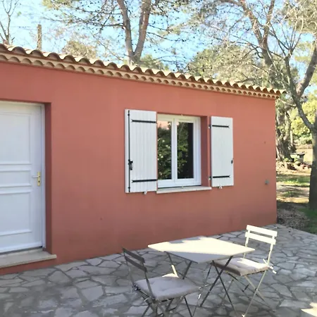 Studio Independant Calme Pas Loin Du Centre Nimes Exterior photo